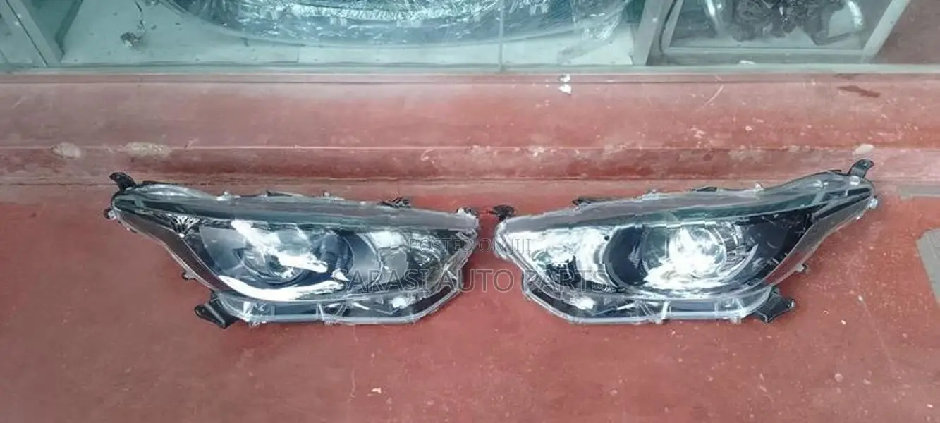 Yaris Cross Head Light