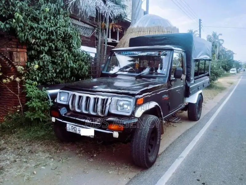 Mahindra Bolero Maxi Truck 2012