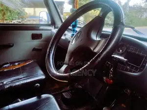Mahindra Bolero Maxi Truck 2012