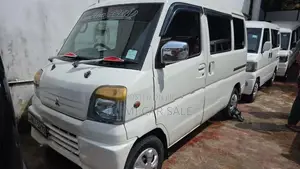 Mitsubishi Minicab 2002