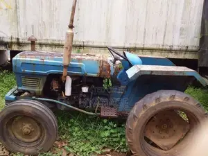 Hinomoto E28 Tractor 1979