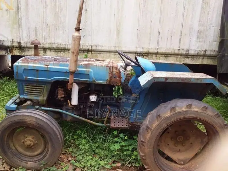 Hinomoto E28 Tractor 1979
