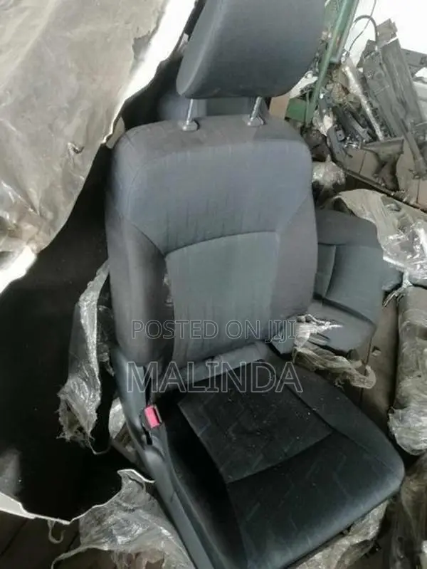 Suzuki Wagon R 44S Stingray Passenger Seat - Reconditioned
