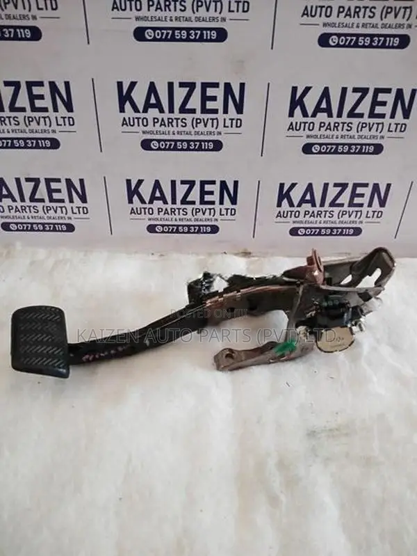 Toyota Prius 30 Brake Pedal