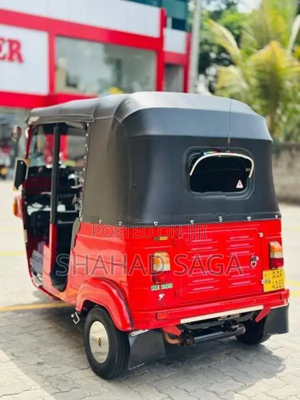 Bajaj RE 2012