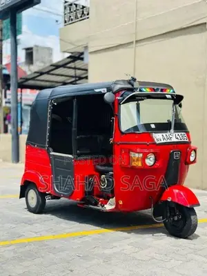 Bajaj RE 2012