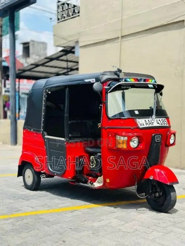 Bajaj RE 2012