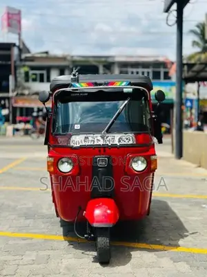 Bajaj RE 2012