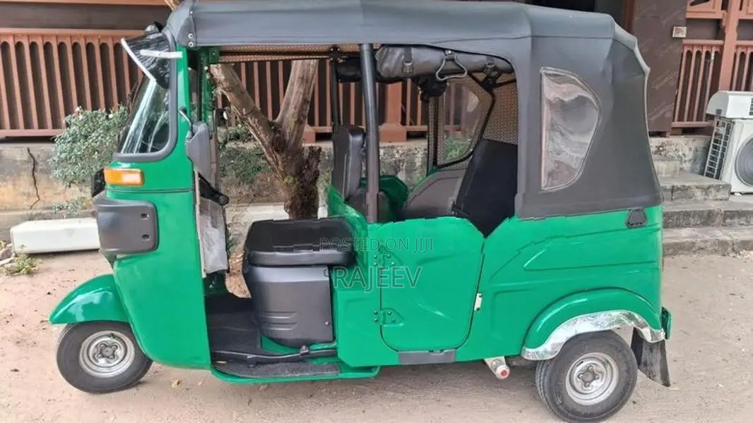 Bajaj RE 2026