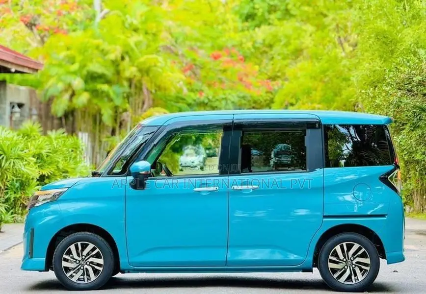 Toyota Roomy Custom GT Turbo 2023