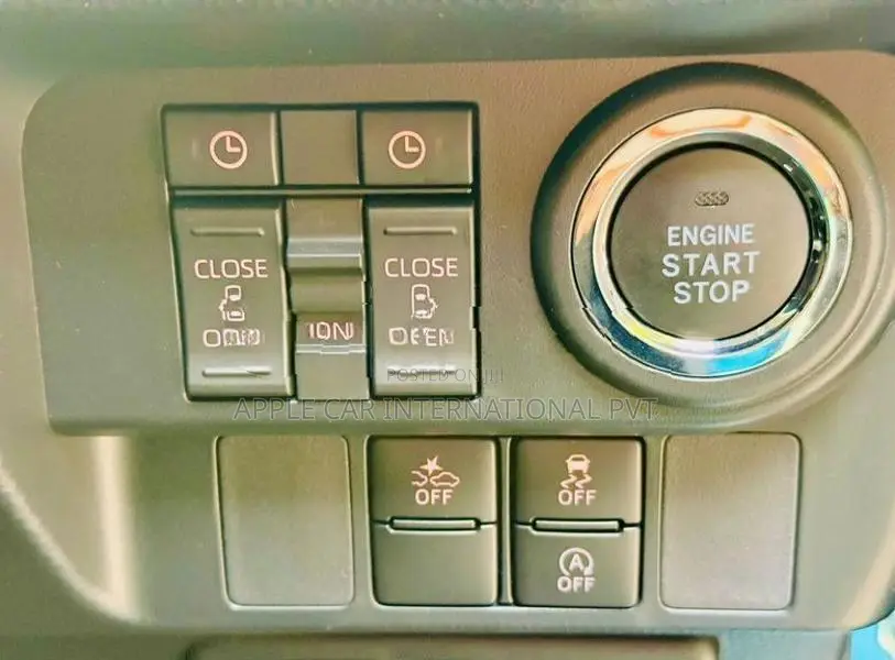 Toyota Roomy Custom GT Turbo 2023