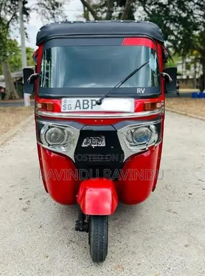 Bajaj RE SP 2017
