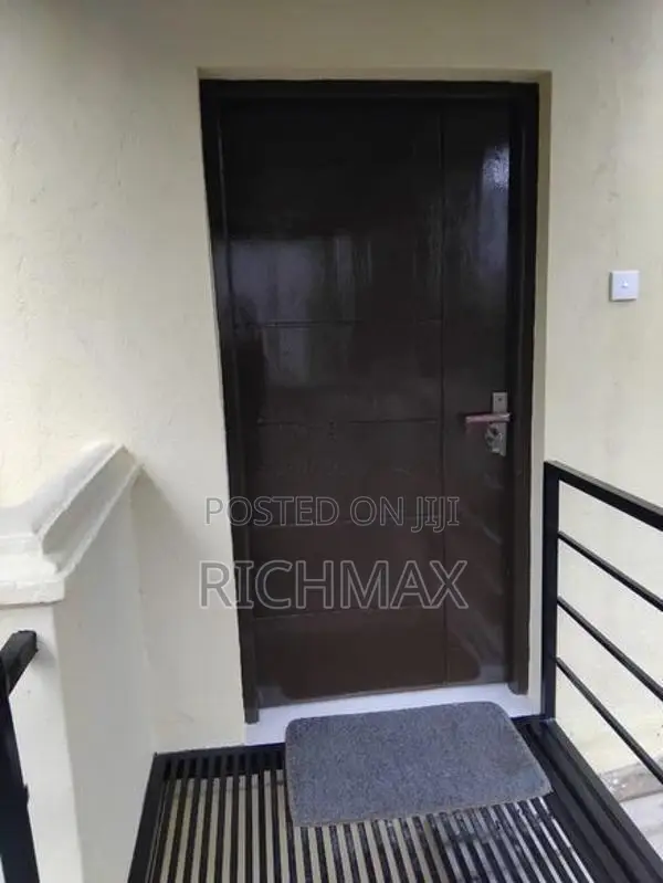1st floor house for rent in Colombo 05