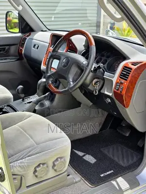 Mitsubishi Montero Pajero V75W 2000
