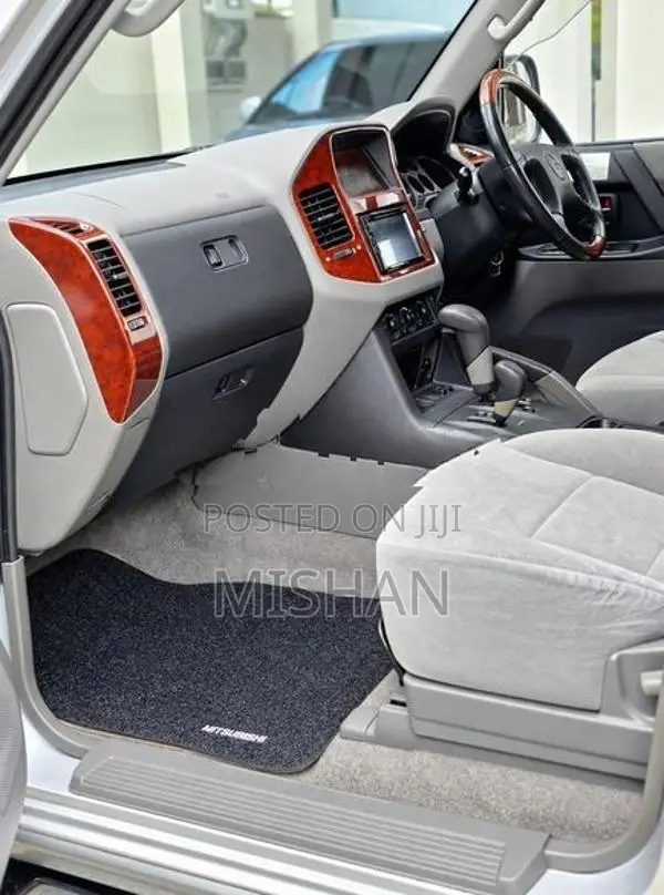 Mitsubishi Montero Pajero V75W 2000
