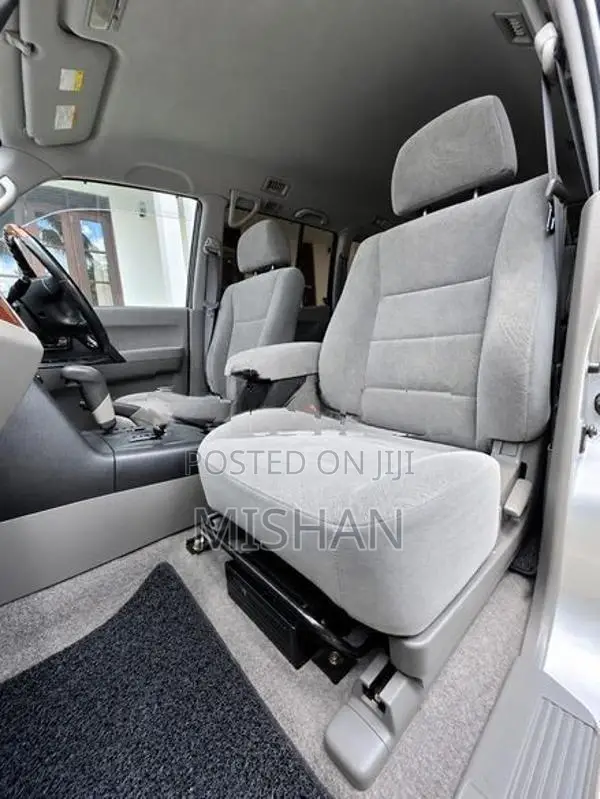 Mitsubishi Montero Pajero V75W 2000