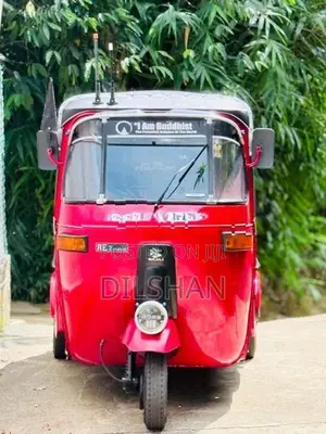 Bajaj RE 2000