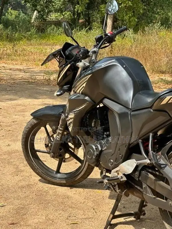 Yamaha FZs V2 Dark Knight 2018