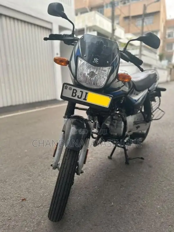 Bajaj CT100 2024