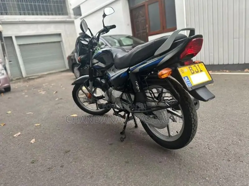 Bajaj CT100 2024