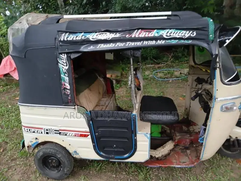 Bajaj RE 1997