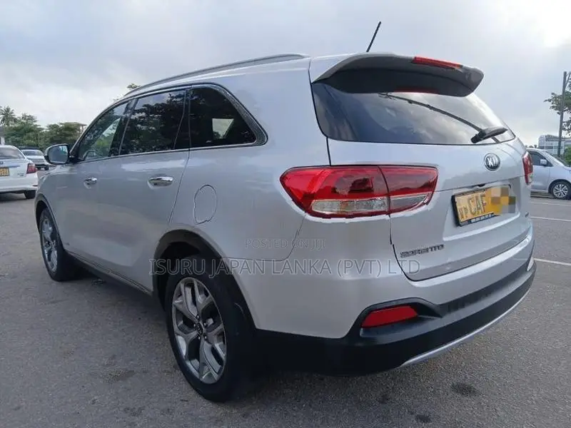 Kia Sorento 1 TO 24 2015