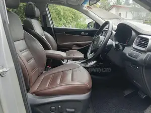 Kia Sorento 1 TO 24 2015