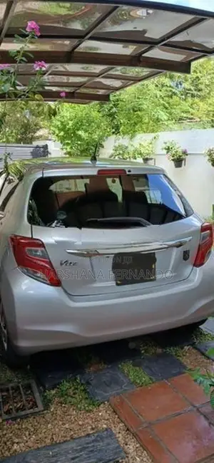 Toyota Vitz 2015