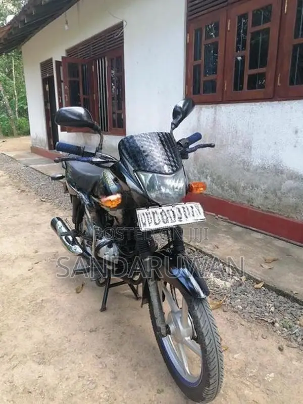 Bajaj Platina 100 2018