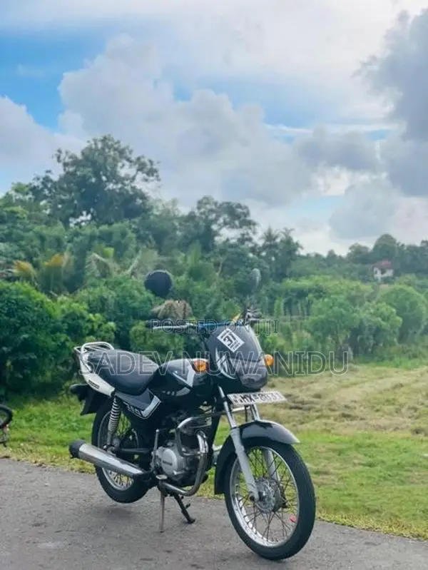 Bajaj CT100 2005