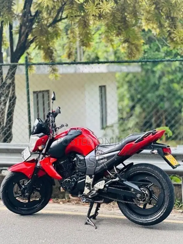 Yamaha FZS V1 2011