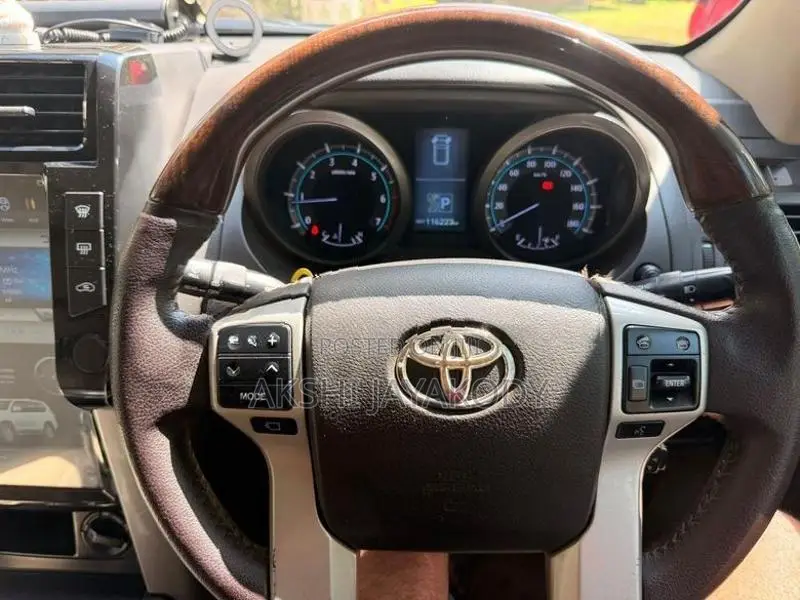 Toyota Land Cruiser Prado TX 2010