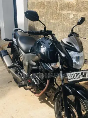 Honda CB Trigger 2015