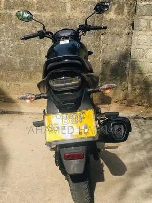 Honda CB Trigger 2015