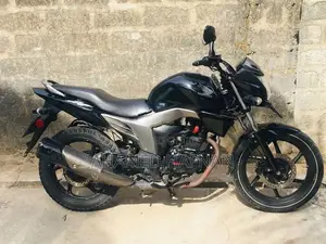 Honda CB Trigger 2015