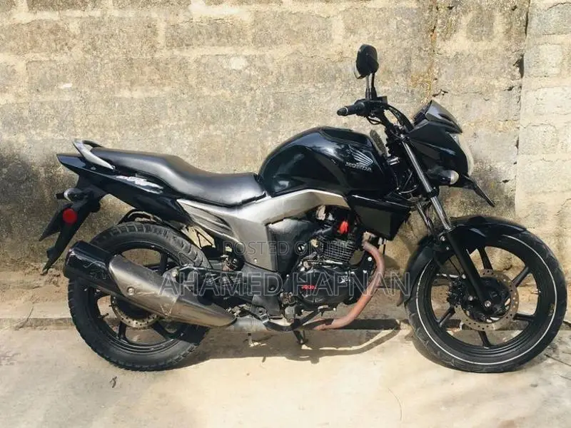 Honda CB Trigger 2015