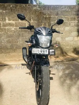 Honda CB Trigger 2015