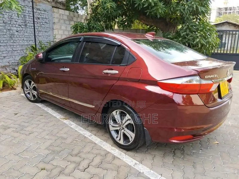 Honda Grace Highest Grade EX 2015