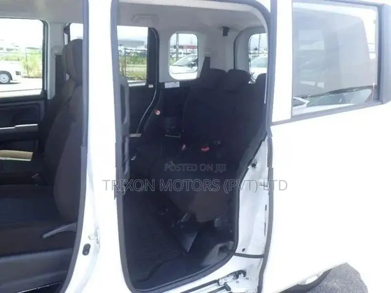 Toyota Roomy 2026