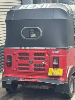 Bajaj RE 4 Stroke 2018