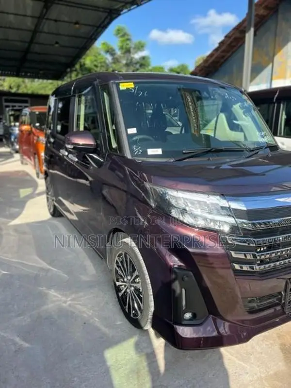 Toyota Roomy Custom G Turbo 2024