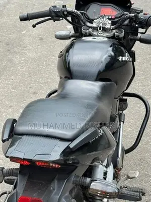 Bajaj Pulsar 180 2009