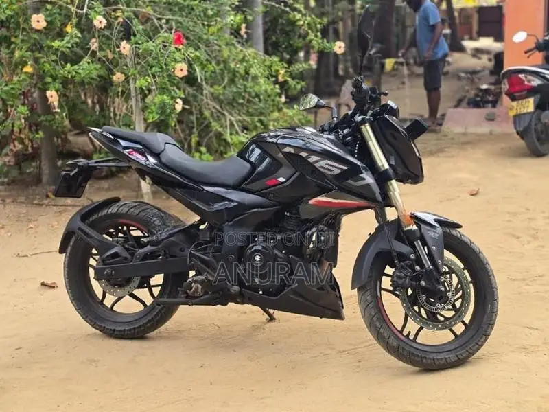Bajaj Pulsar N160 2025