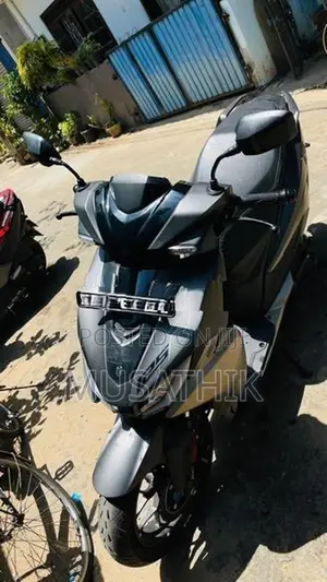 Hero XOOM 125R 2026