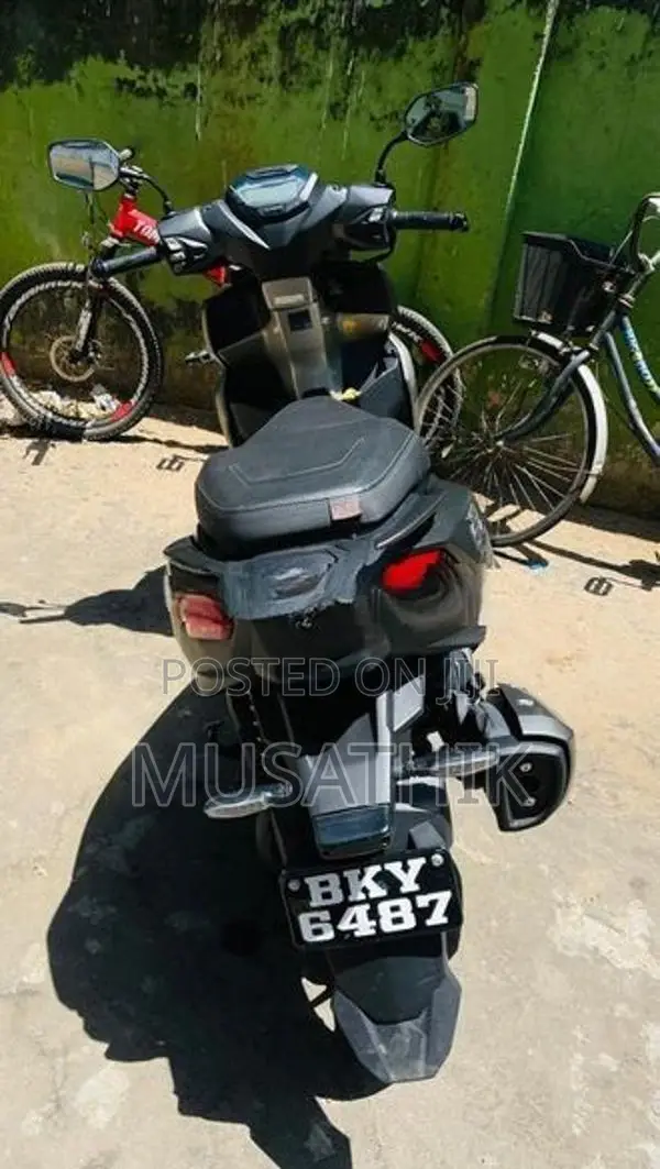 Hero XOOM 125R 2026
