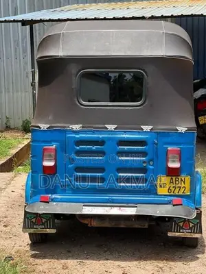 Bajaj RE 2016