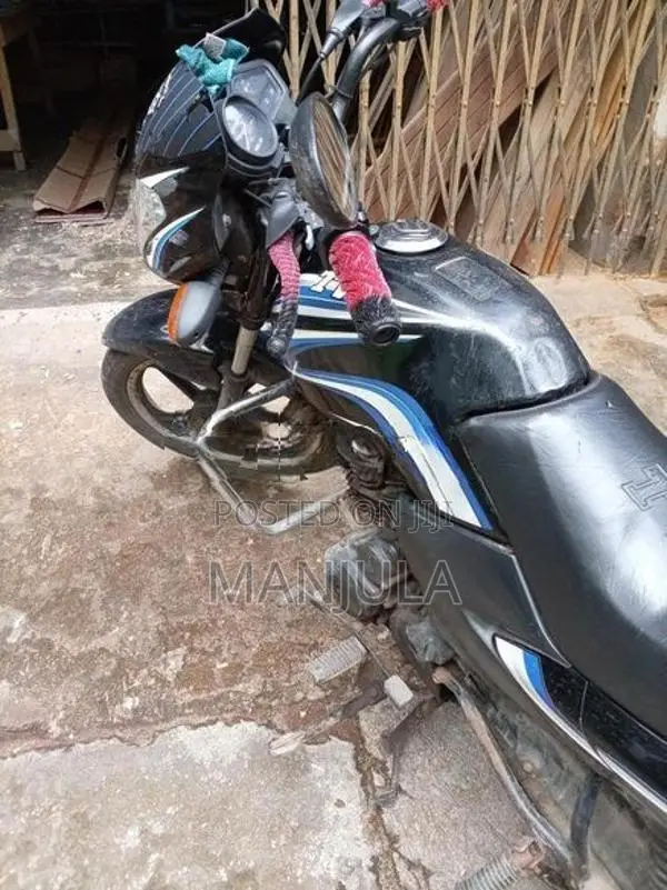 TVS Metro 2016