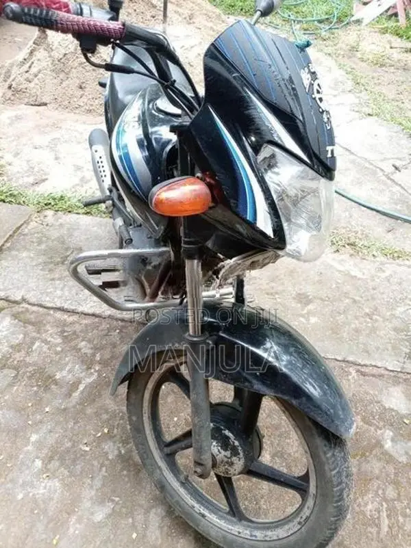 TVS Metro 2016