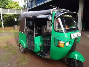 Bajaj RE 2011
