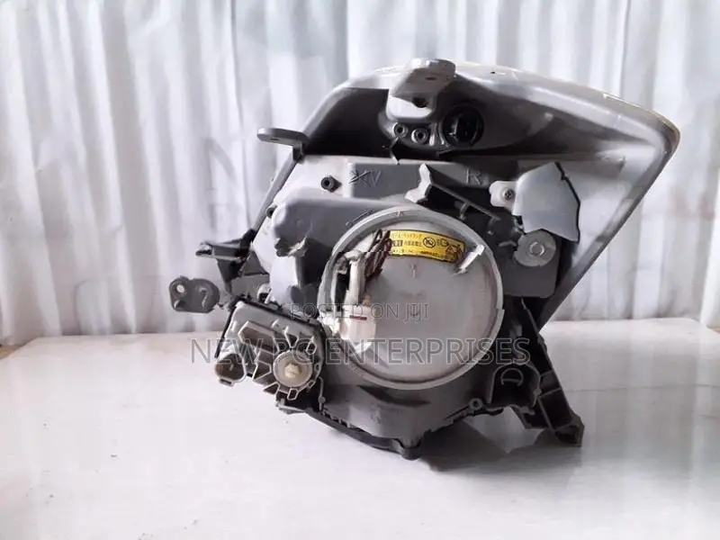 Toyota Passo KGC10 Head Light RHS